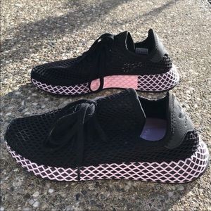 Adidas deerupt sneakers